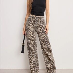 Good American Leopard Print Wide-Leg relaxed jeans